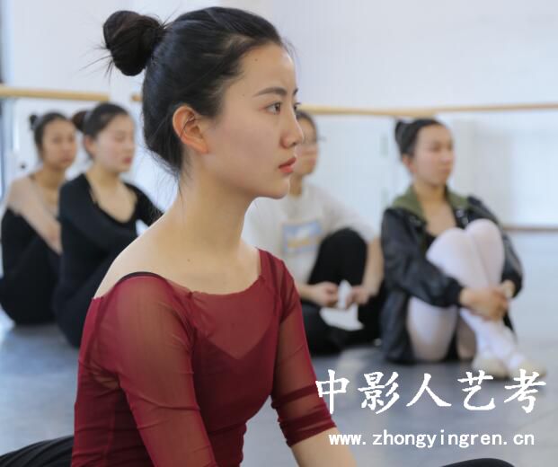 形體動(dòng)作